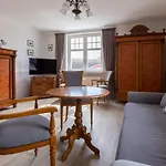 Strandlaeufer 02 Daire Ahrenshoop